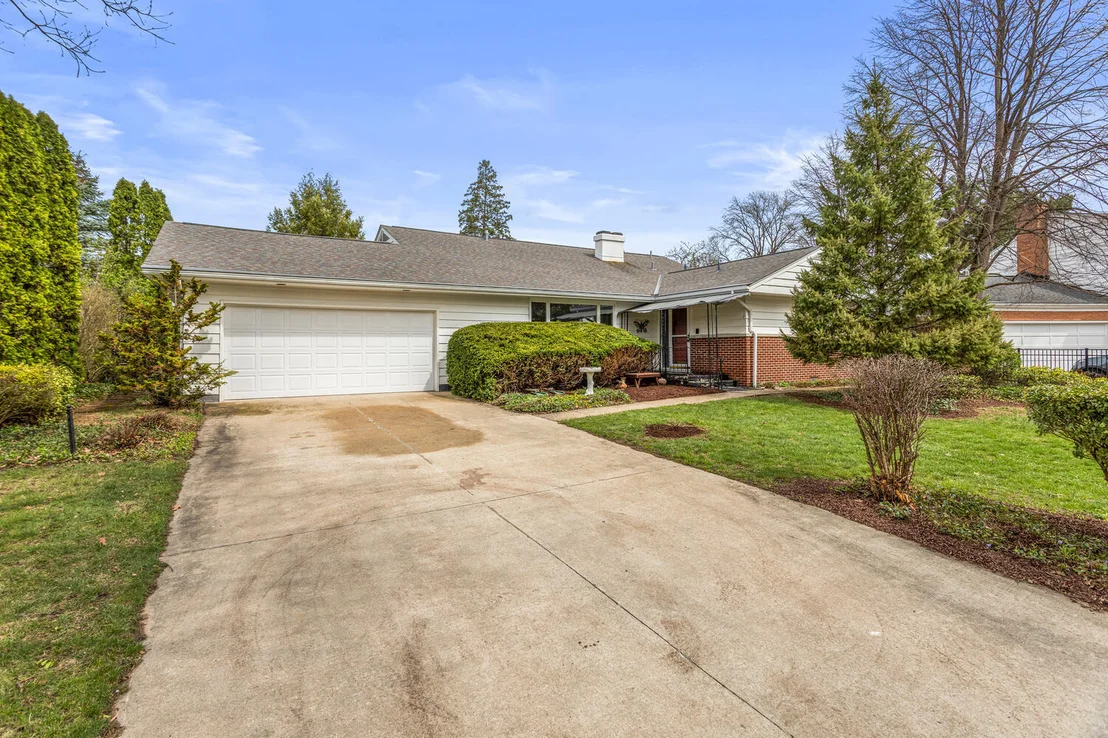 Photo of 1420 Mayfair Road