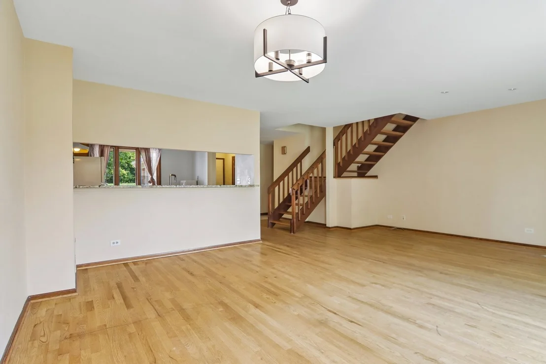 Photo of 373 GOSHAWK Lane