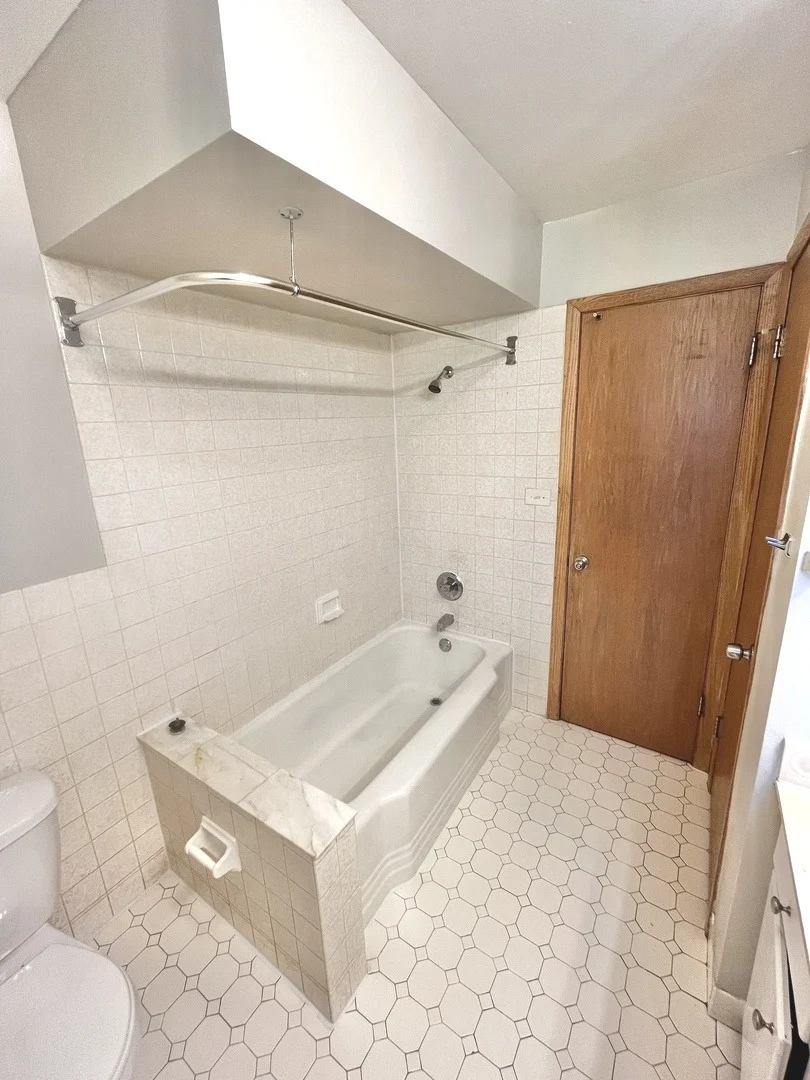 Photo of 2543 Oakwood Drive