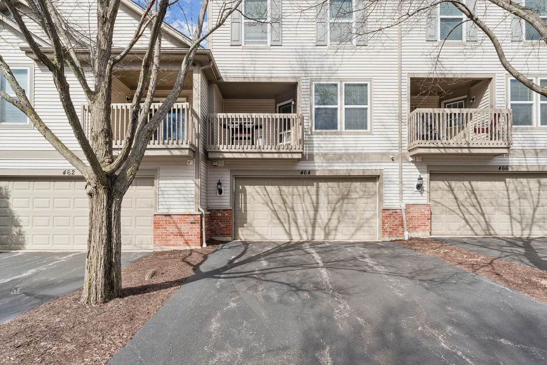 Photo of 464 Valentine Way