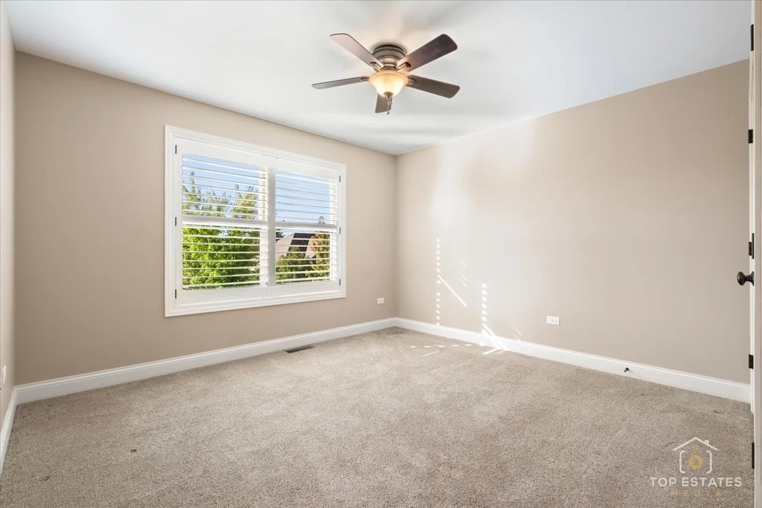 Photo of 385 Andover Drive