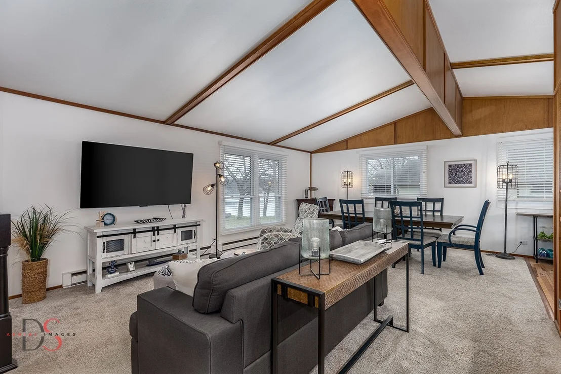 Photo of 152 Beachview Court