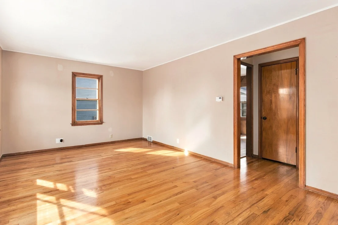 Photo of 124 Riverside Drive
