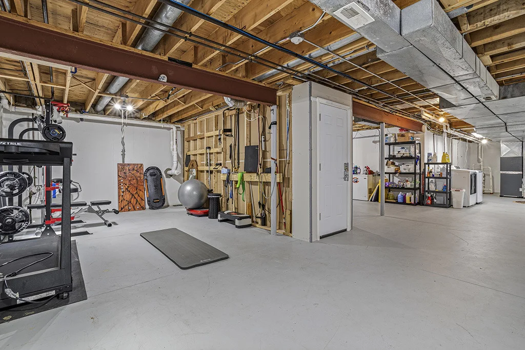 Photo of 24963 Madison Street