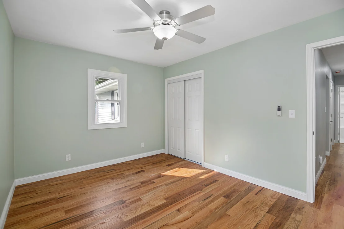Photo of 654 W River Street