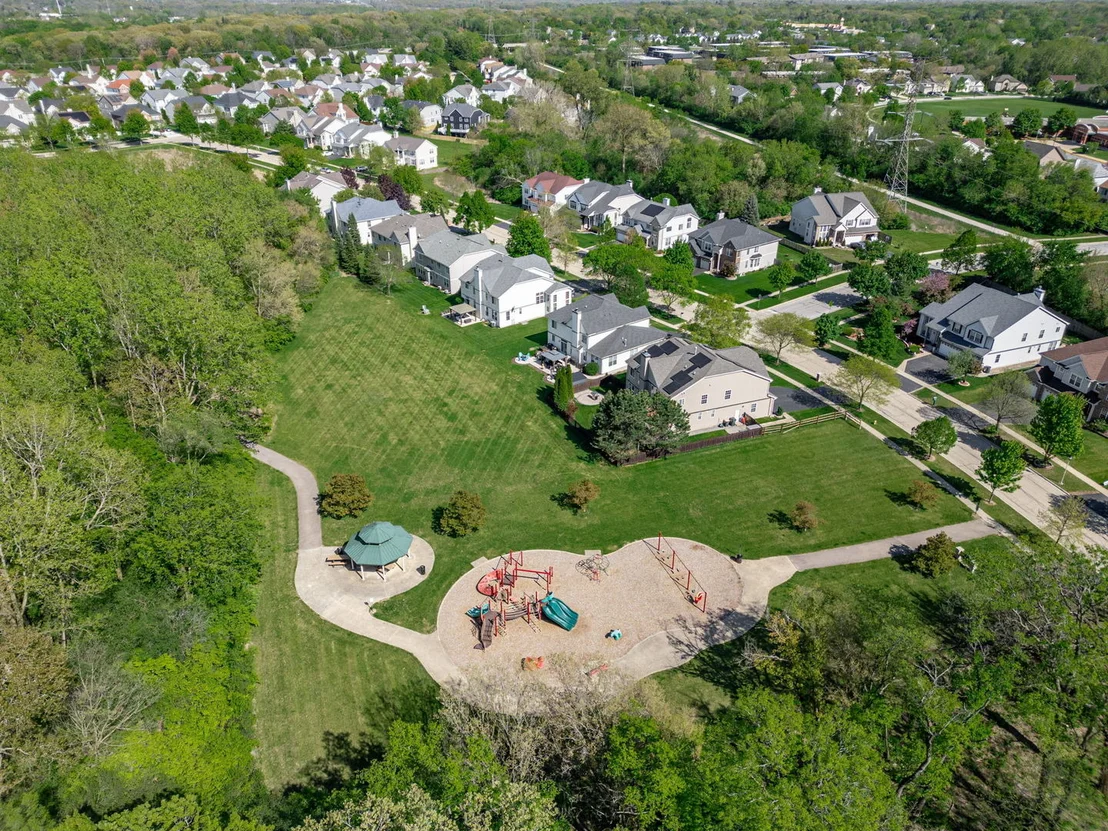 Photo of 325 Hemlock Lane
