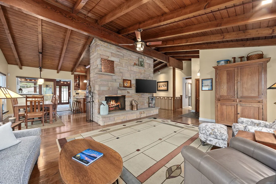 Photo of 12 Meadowood Drive