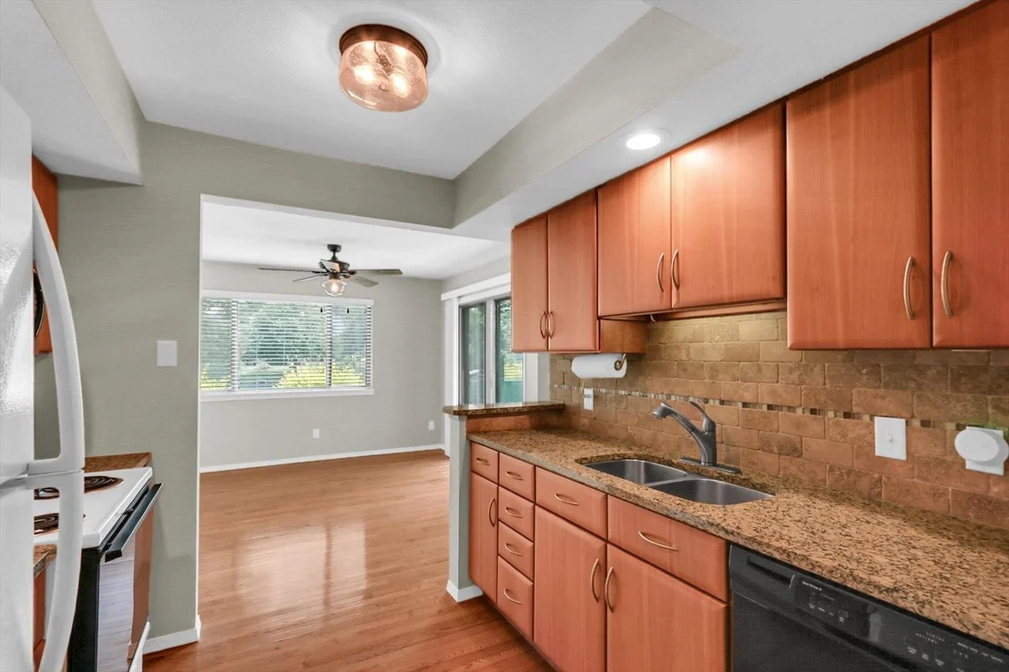 Photo of Unit 2138 at 2138 Harbortown Circle