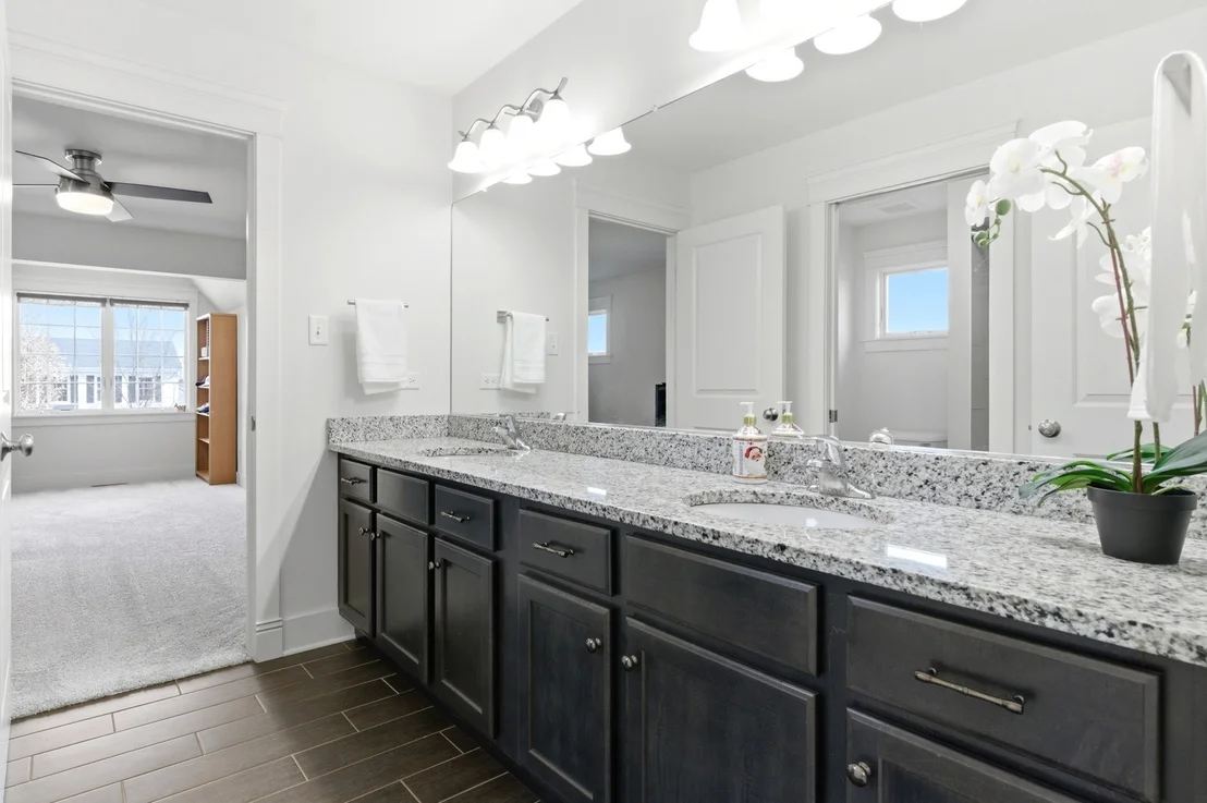 Photo of 1385 Overton Drive