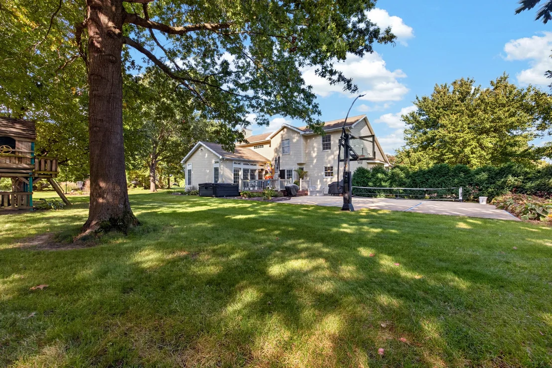 Photo of 9159 Deer Ridge Drive