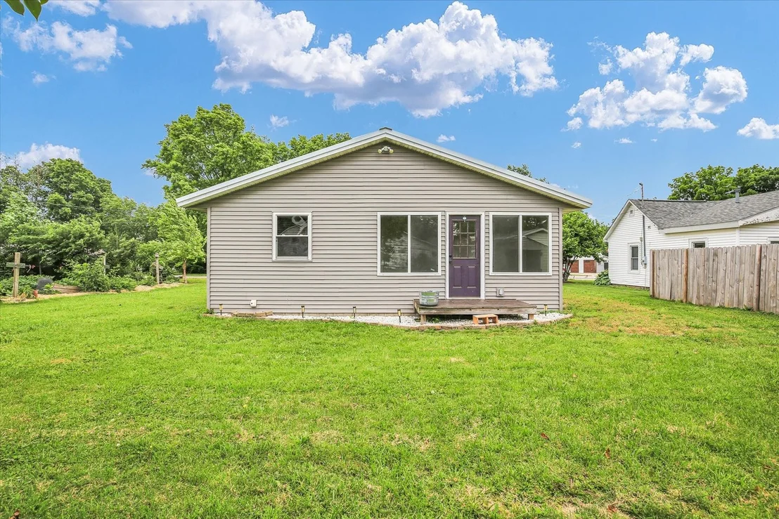 Photo of 521 N McClellan Street