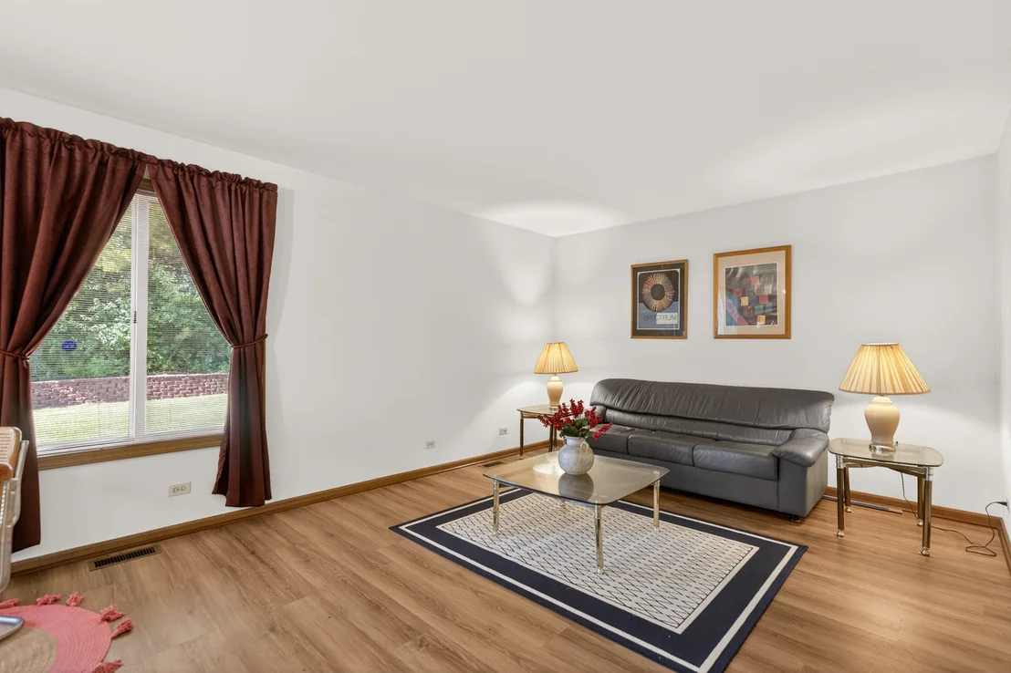 Photo of 722 Aspen Drive