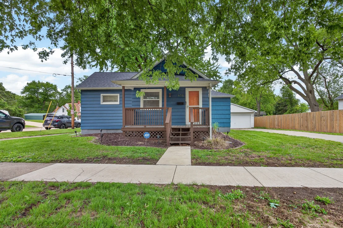 Photo of 608 N Fell Avenue