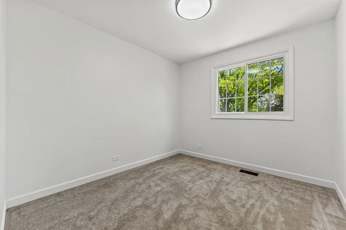 Photo of 1147 Windsor Drive