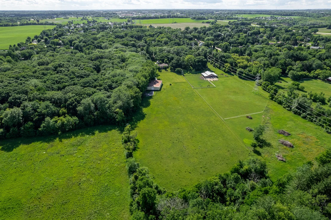 Photo of 7889 Shaw Road