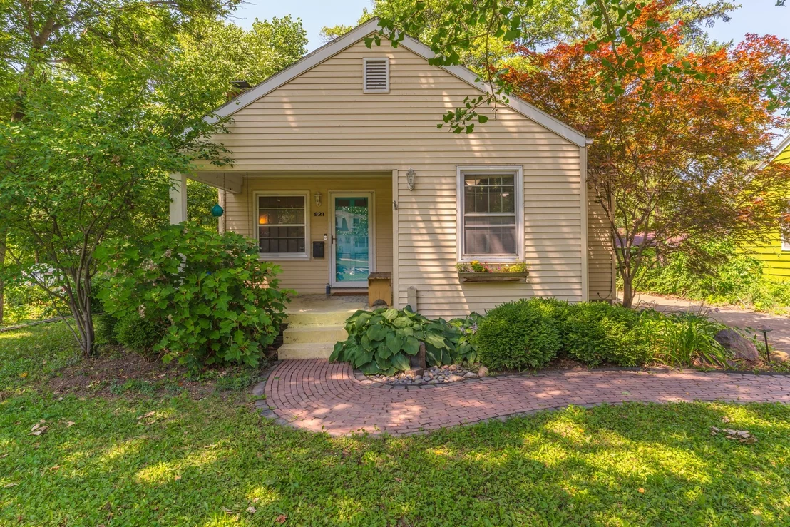 Photo of 821 Normal Avenue