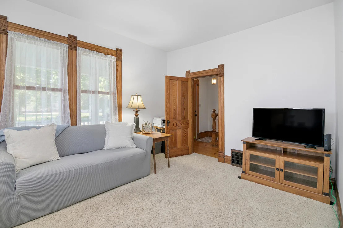 Photo of 125 W 1st Avenue
