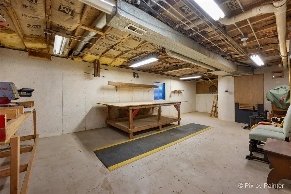 Photo of 765 Crest Drive