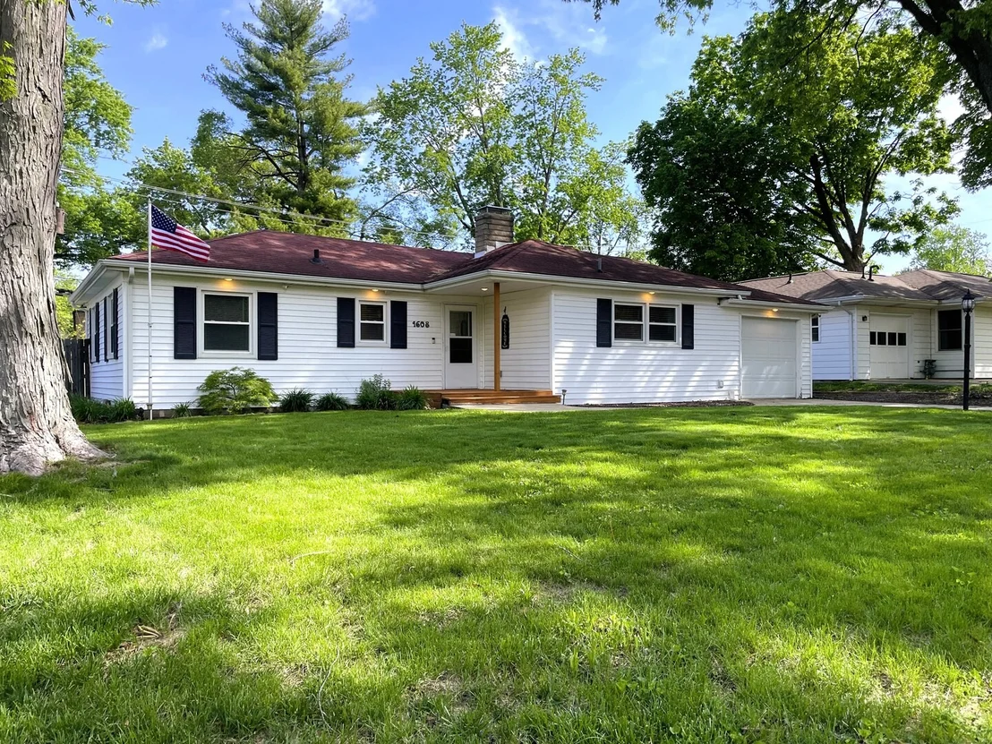 Photo of 1608 Chevy Chase Drive