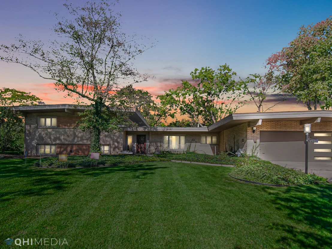 Photo of 2333 Golfview Lane