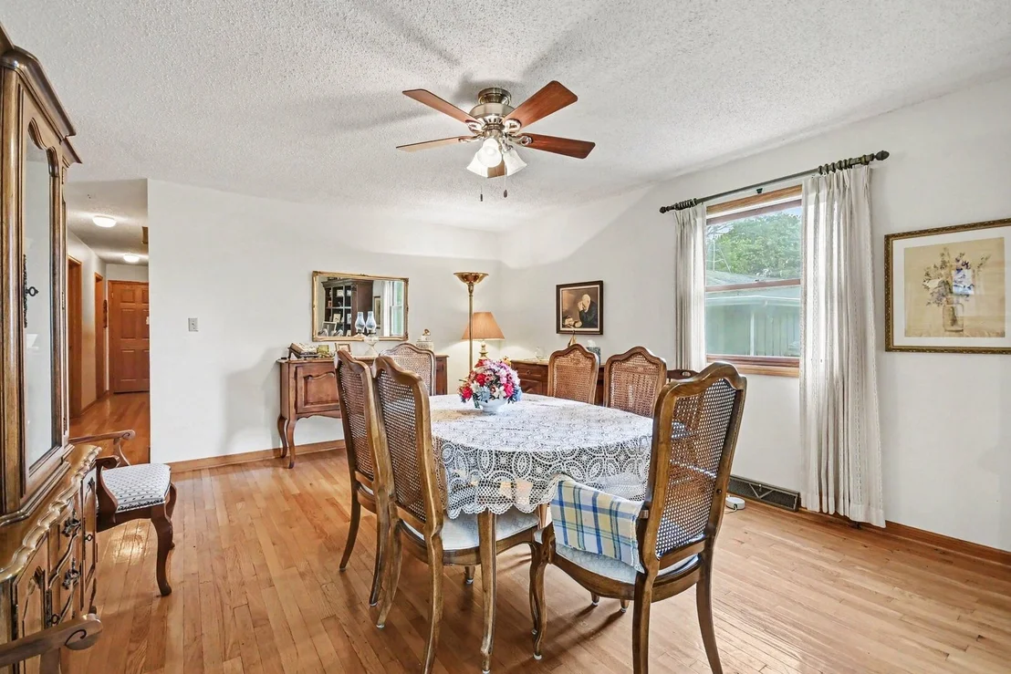 Photo of 524 Parkside Drive