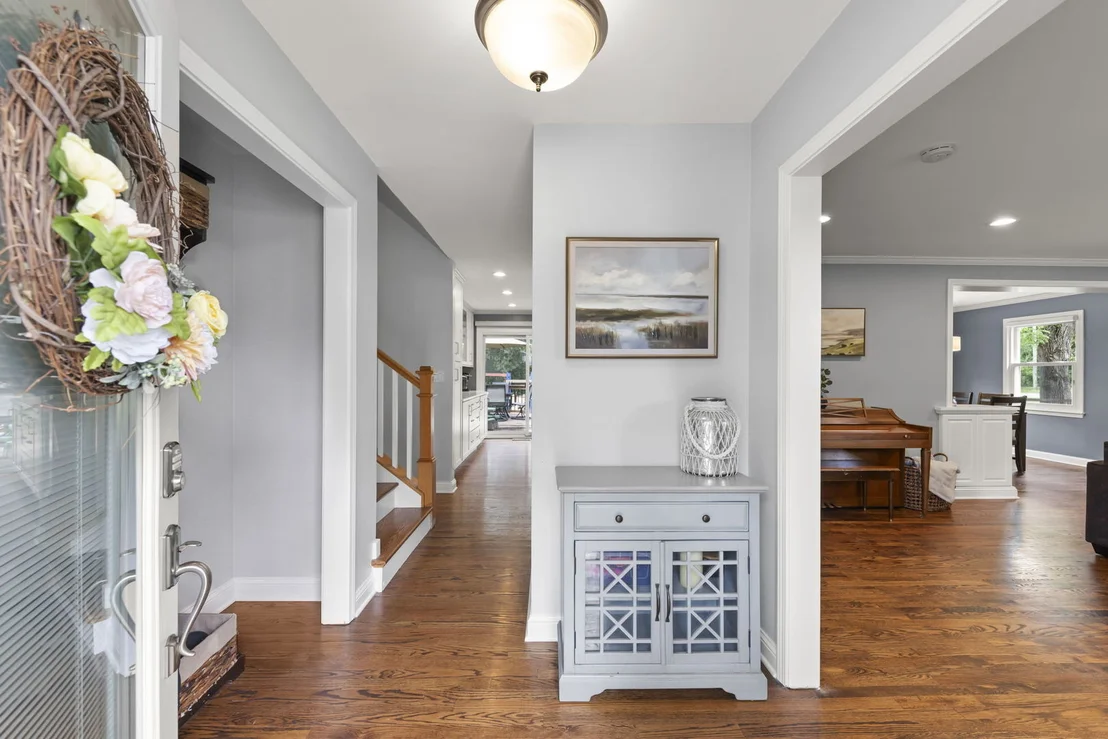 Photo of 3N149 Lynn Drive