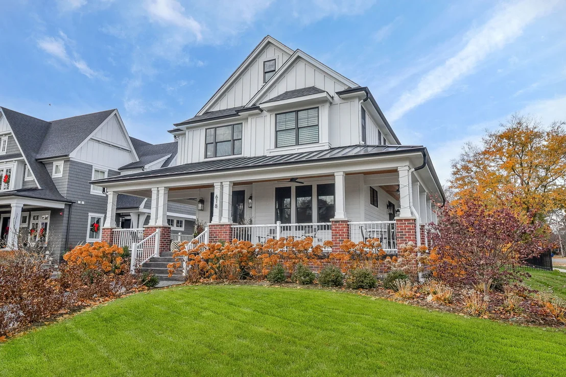Photo of 618 N Wheaton Avenue
