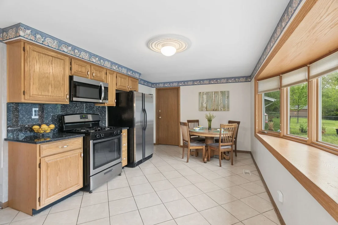 Photo of 927 Gregory Lane