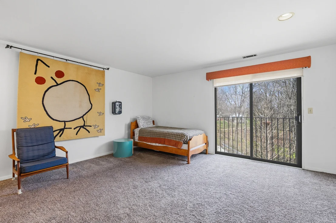 Photo of 324 Gina Drive