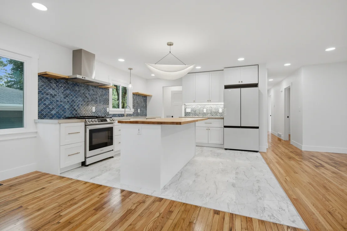 Photo of 1401 Searle Drive