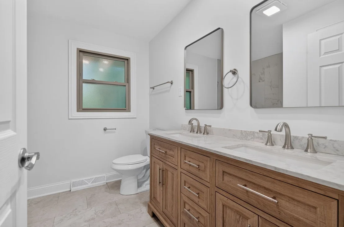 Photo of 319 Parkshore Drive
