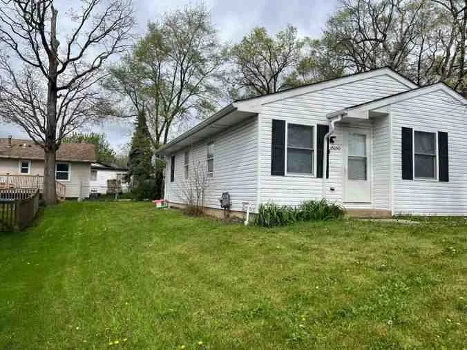 Photo of 35650 N Laurel Avenue
