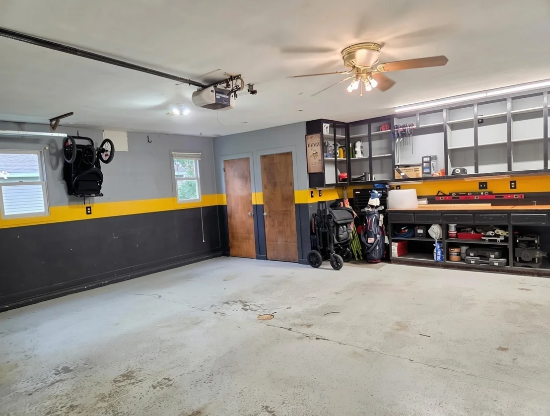 Photo of 902 W Washington Street