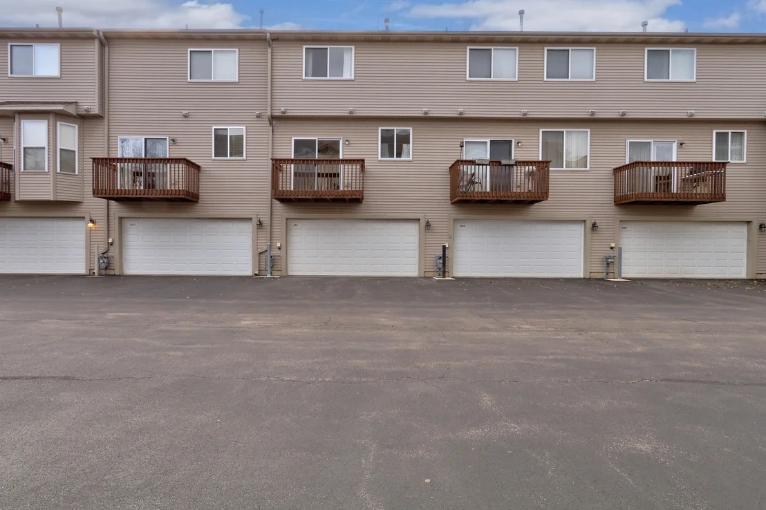 Photo of 983 Ellsworth Drive