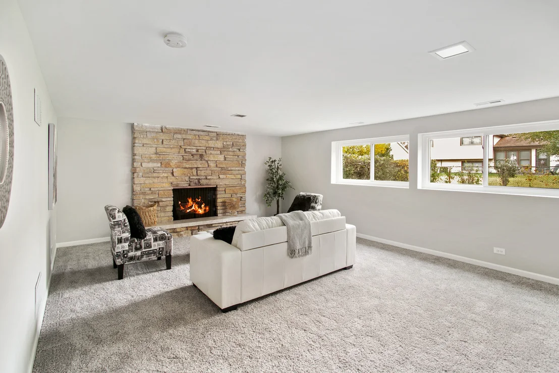 Photo of 891 Stonebridge Lane