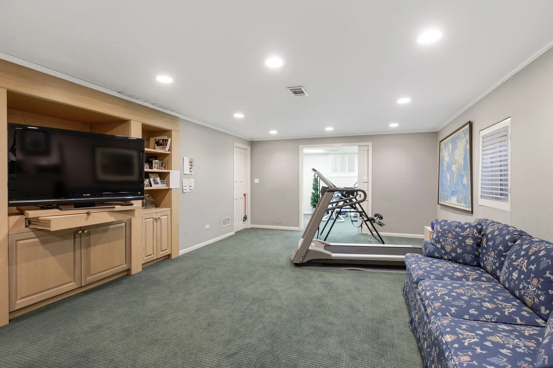 Photo of 1115 Golfview Lane