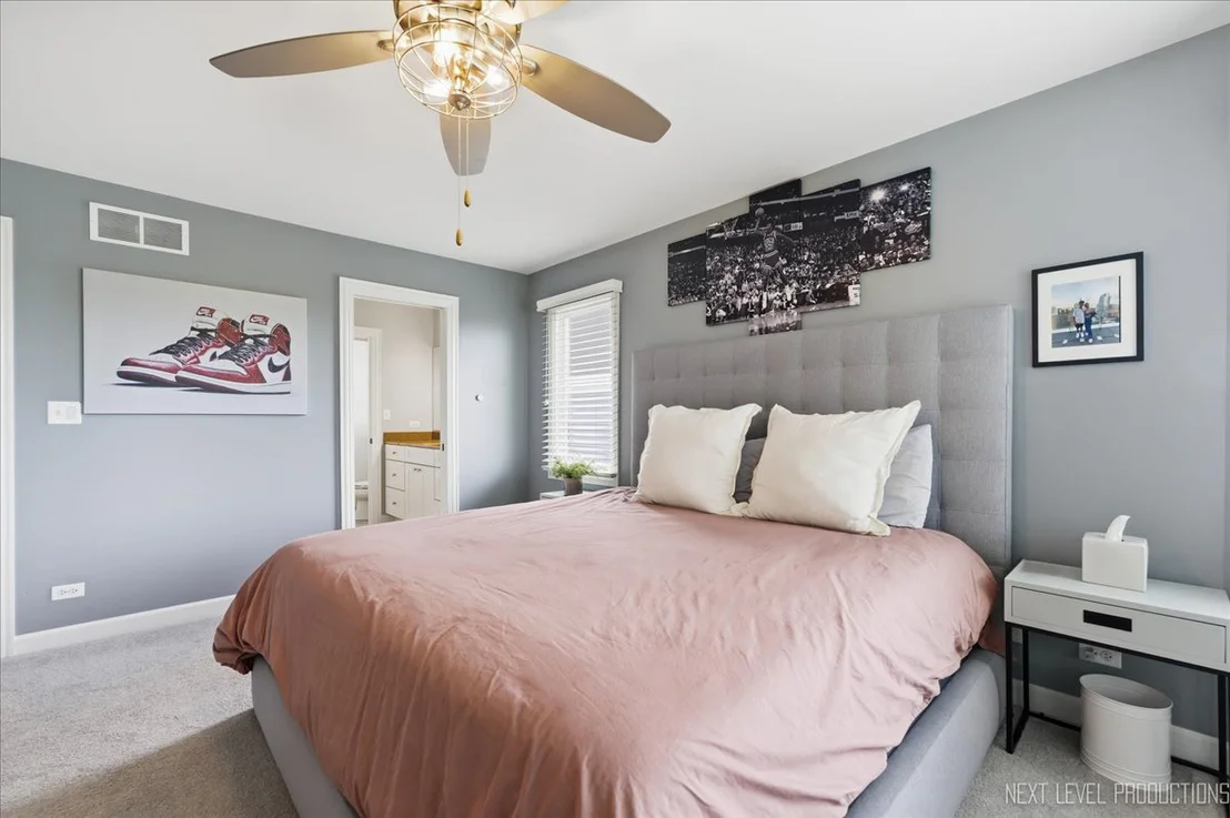 Photo of 2460 Bird Lane