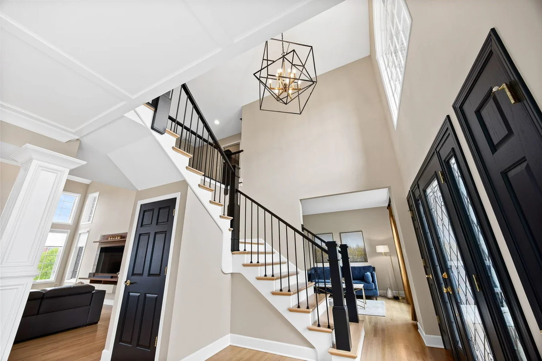 Photo of 1045 Hilltop Drive