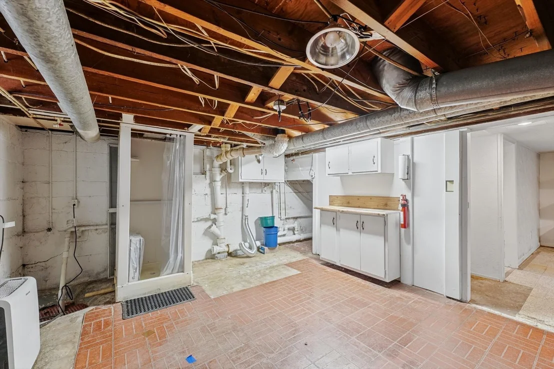 Photo of 705 Dover Place