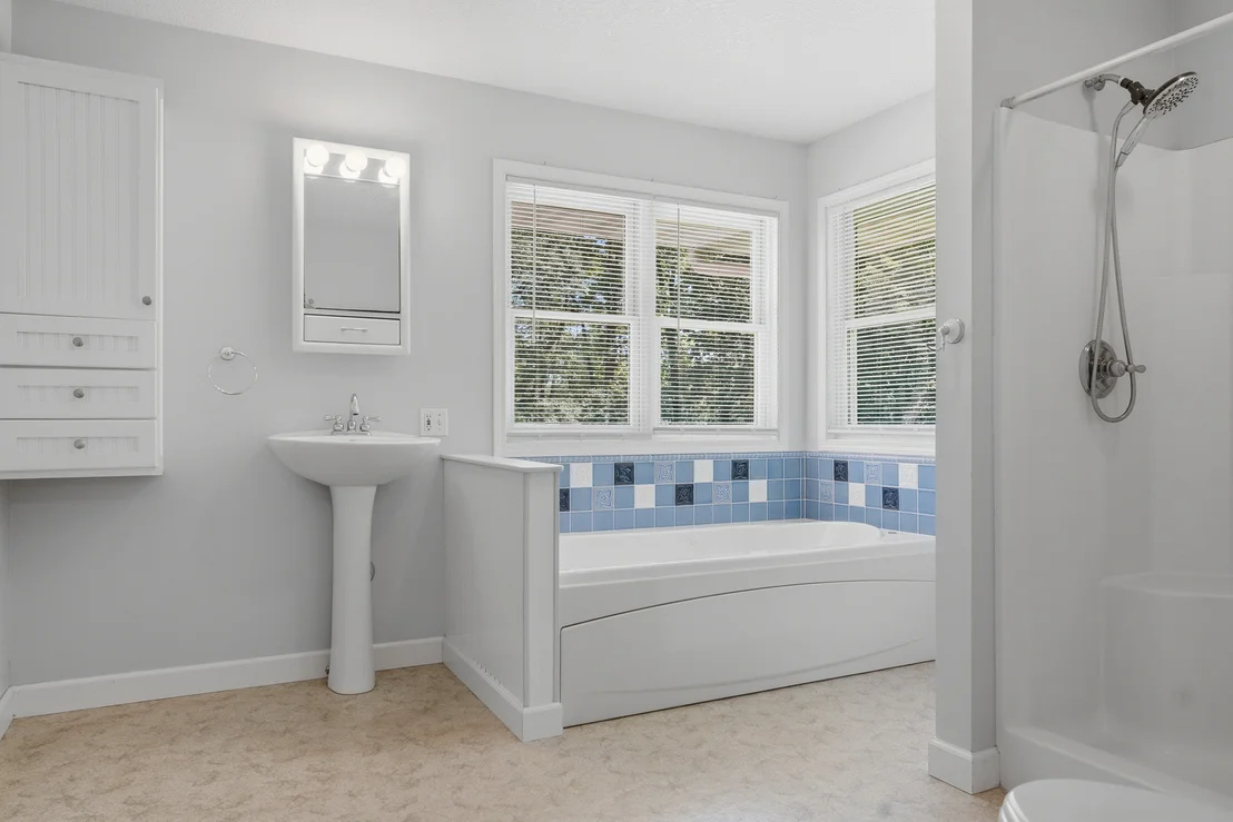 Photo of 15207 Henry Road