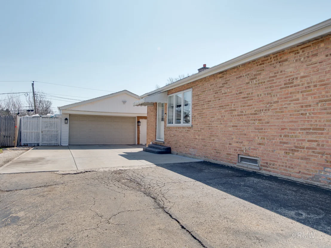 Photo of 51 W ROZANNE Drive