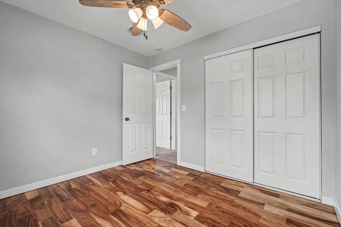 Photo of 450 John Street