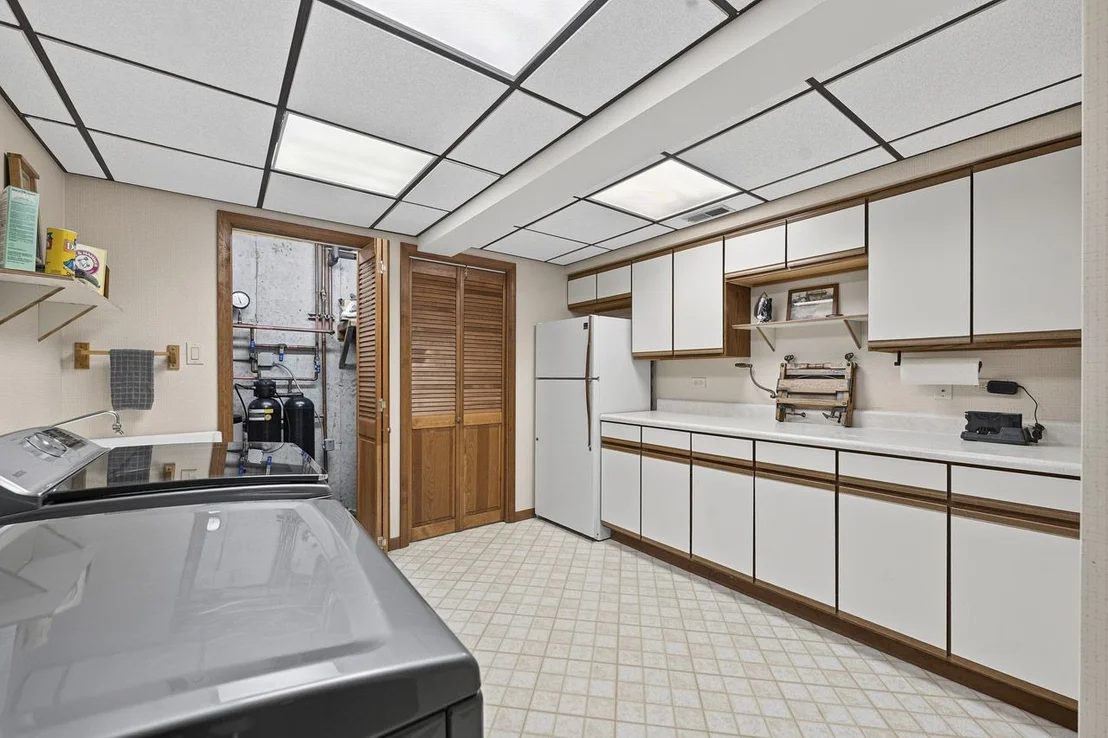 Photo of 3408 James Way