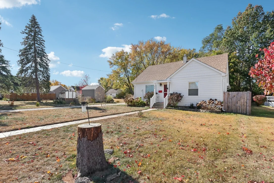 Photo of 420 Willow Road