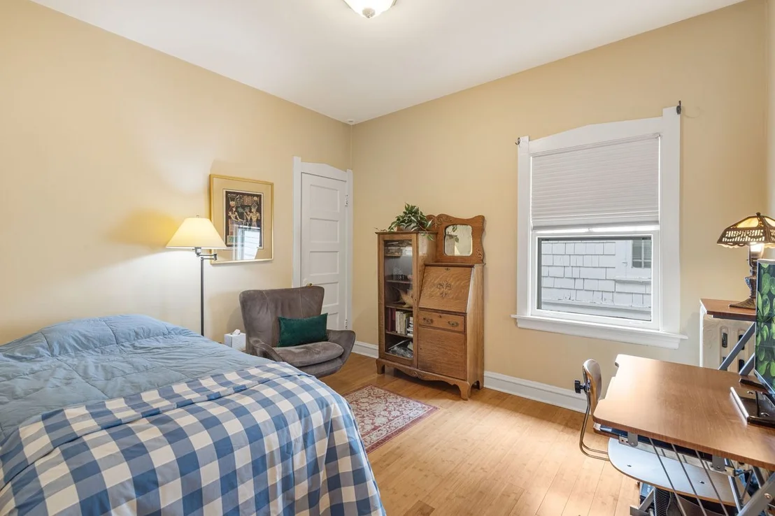 Photo of 1122 Monroe Street