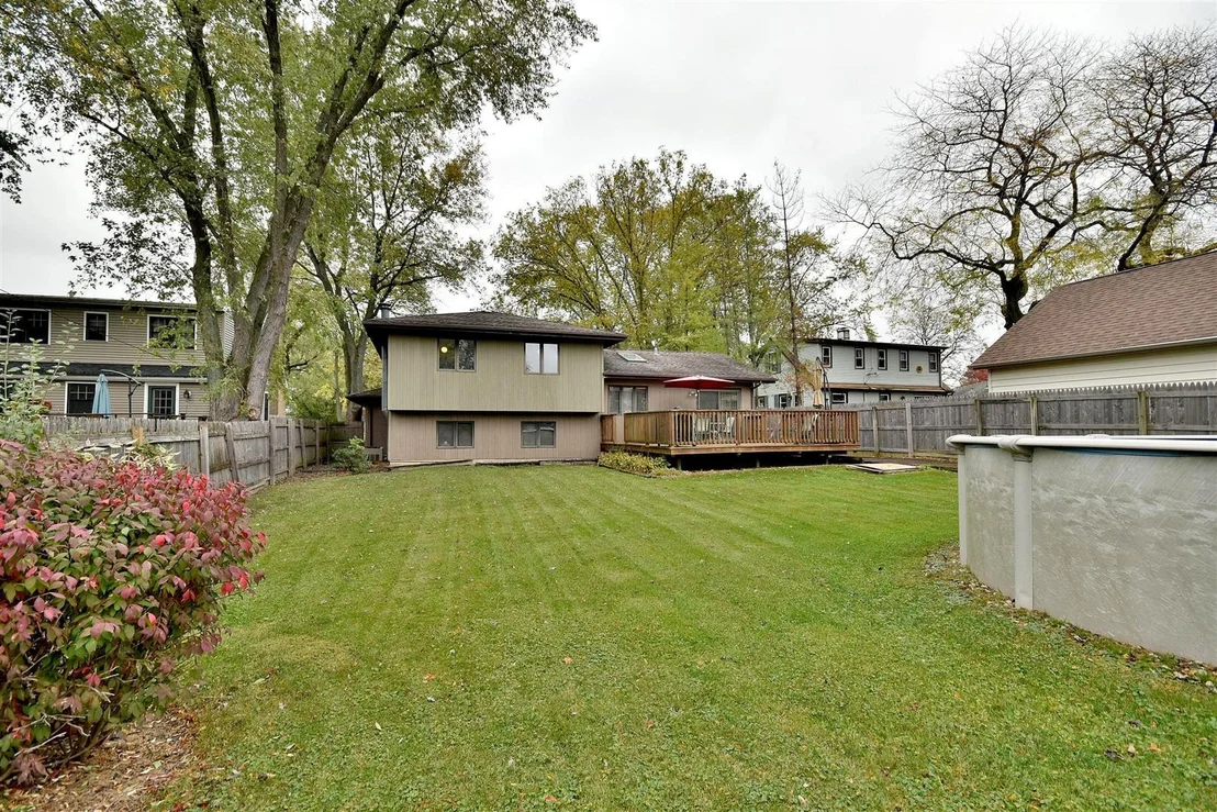 Photo of 206 VILLAGE Road