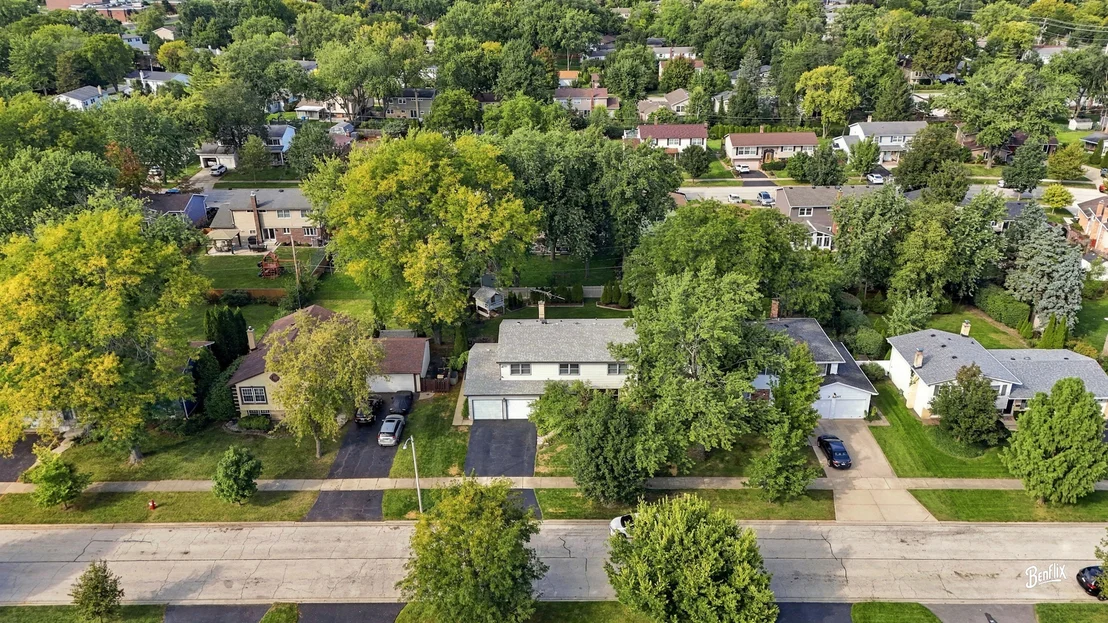 Photo of 4 W Suffield Drive