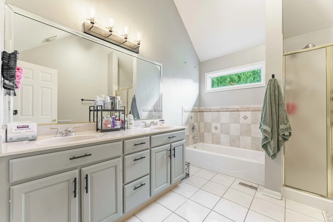 Photo of 926 Edgewood Drive