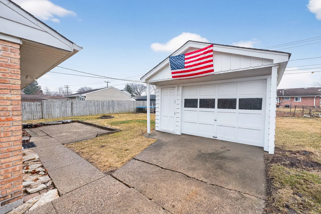 Photo of 1164 W Grant Drive