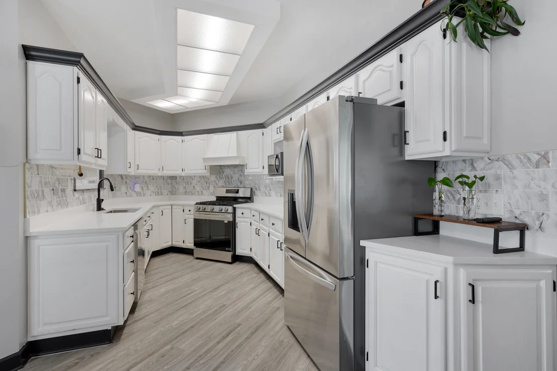 Photo of 660 Louise Drive